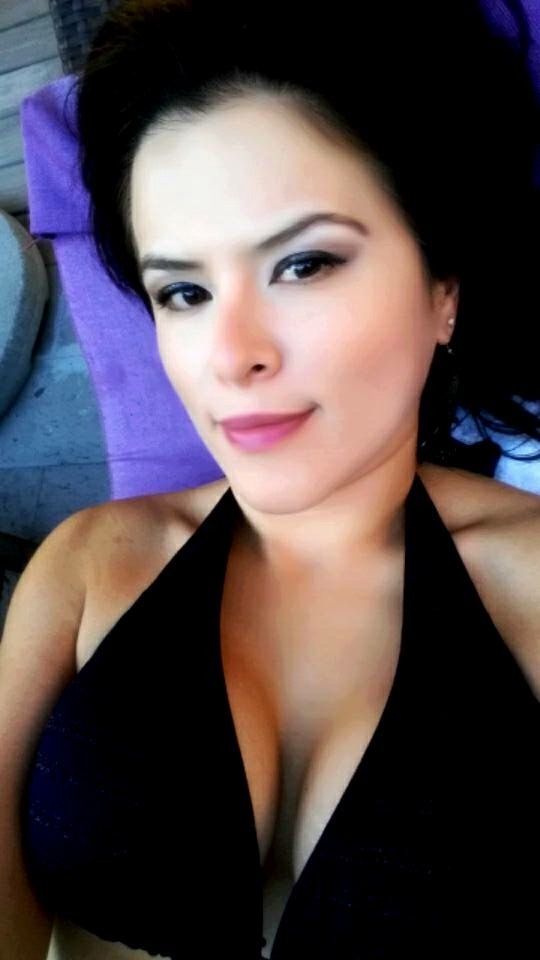 Sexy fanny lopez in bikini