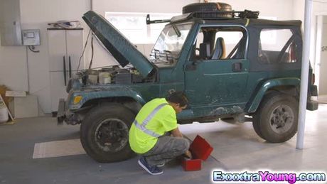 Karlie Brooks bangs the mechanics cock