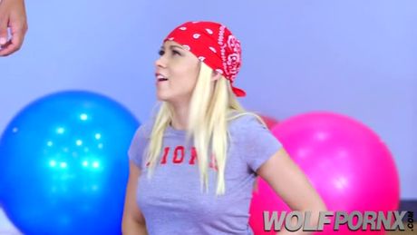 Marsha May seduces her gym trainer and fucks her