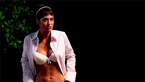 Lizzy Caplan -6/82 -5'4''- L.A. Woman...Just Right Abs!