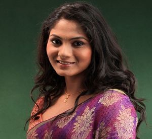 Garmi Ki Dopahar Mein Bhabhi Ki Garmi Chut