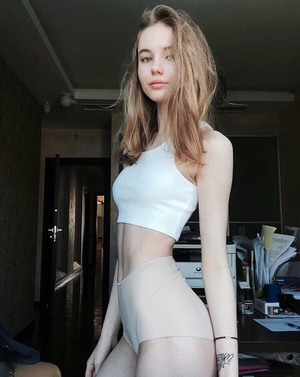 Tiny waist