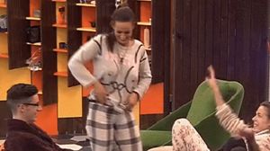 Candelas enseñando las candelas y dando candela... laschicasdelatvcom