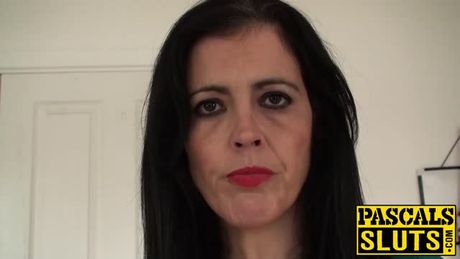 Big ass mature Montse Swinger fingering her wet juicy cunt