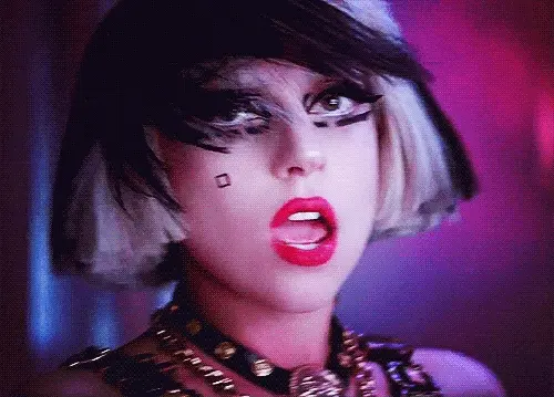 Lady Gaga - Petite Singer, Italian Babe....Kiss! Kiss!