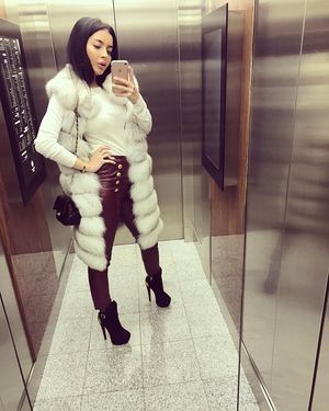 i want her in nothing but those boots and that fur