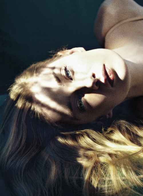 furples:
Eva Riccobono by Lorenzo Bringheli