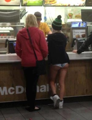 Perfect ass at mcdonalds