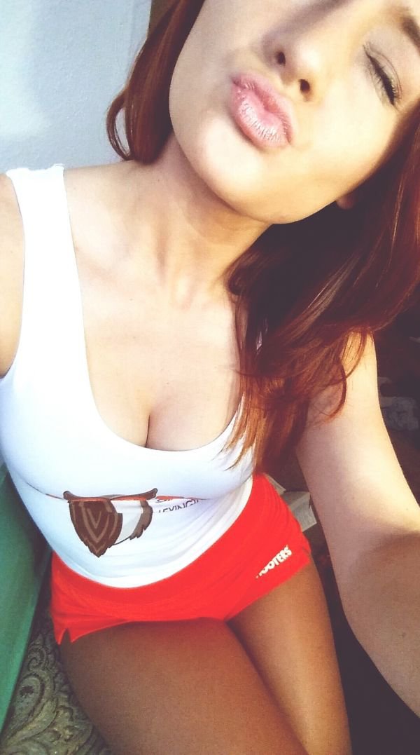 Red short