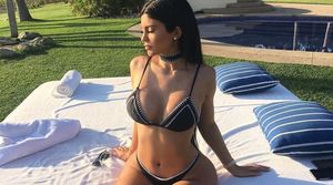 Kylie Jenner tem carros avaliados em 1,3 milhões de euros