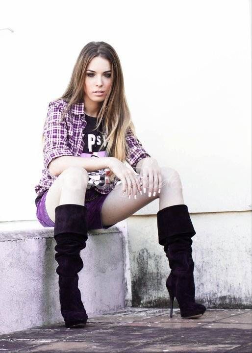 Carolina Montenegro - in fashion - all perfect