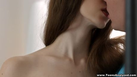 Teens Analyzed - Piano lesson first-time anal