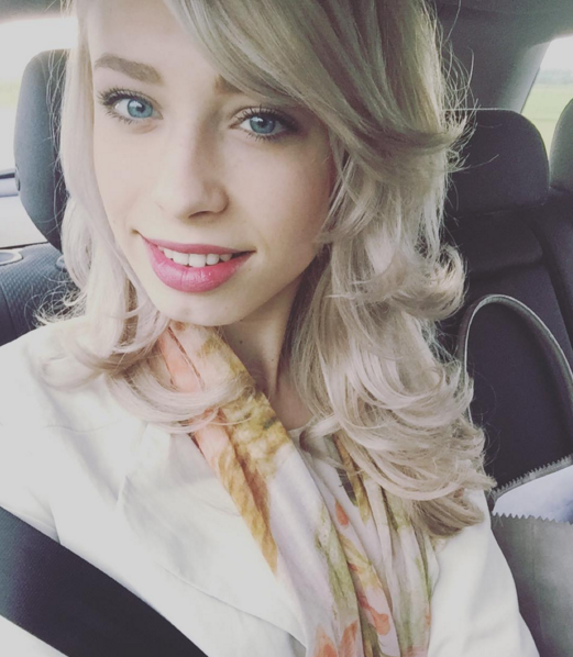 Loiza Lamers - beautiful and sexy