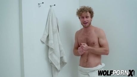 While she takes a bath enters her companion surprised and exited, it becomes hard the cock. Bailey is frightened and exited.