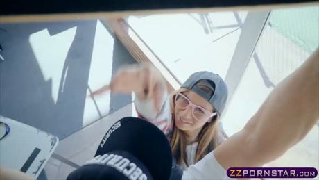 Cute teen skateboarder chick grinding down on a big cock