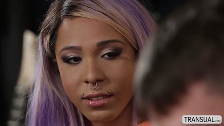 Ebony shemale Mara Nova and her hunk bf exchange kiss. Mara takes off her clothes then she sucks his big dick. The guy bangs her lovely ass