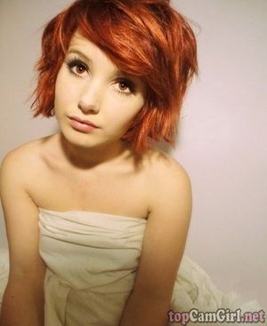 Such a hot redhead teen!