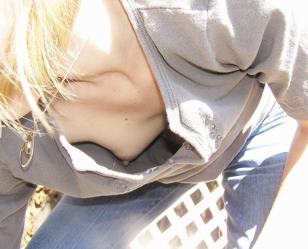 Small tits downblouse