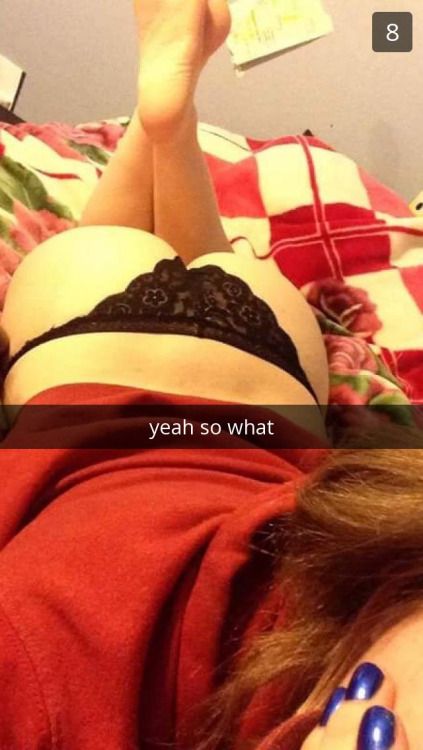 Teen Booty in Cute Panties Snap
