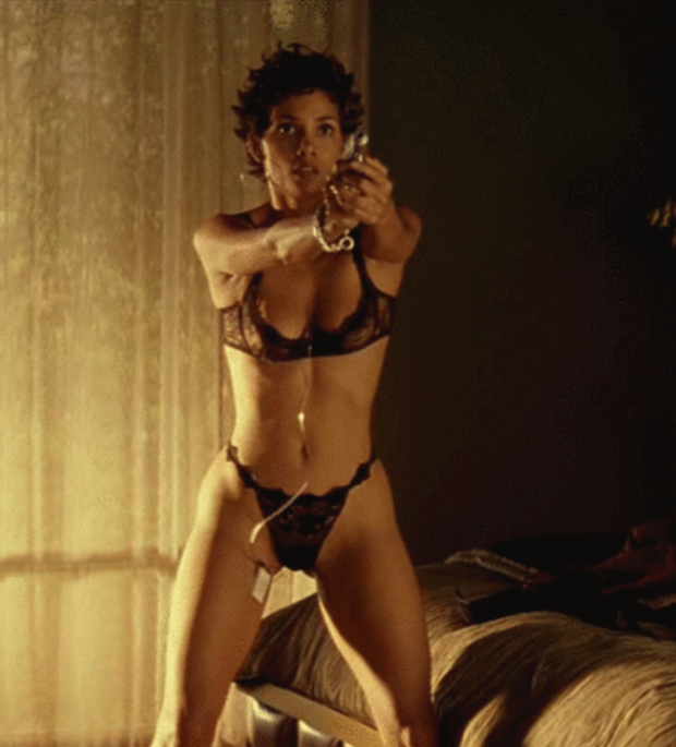 Sexy Halle berry