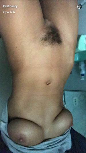 Hairy pussy selfie