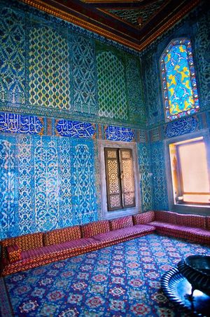Actual harem room in Topkapi Palace, Istanbul. If these walls could talk......