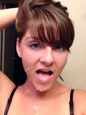 Hot MILF facial