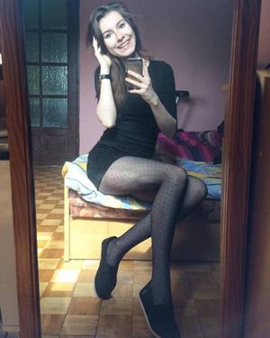 ♥ we love selfies in hose ♥