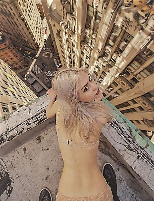 Roof-top sex with a little punkess!