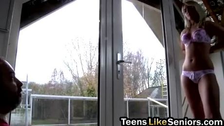 Blonde teen intern pleasing small aged dick boss at working site