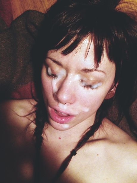 Cumshot in both her eyes