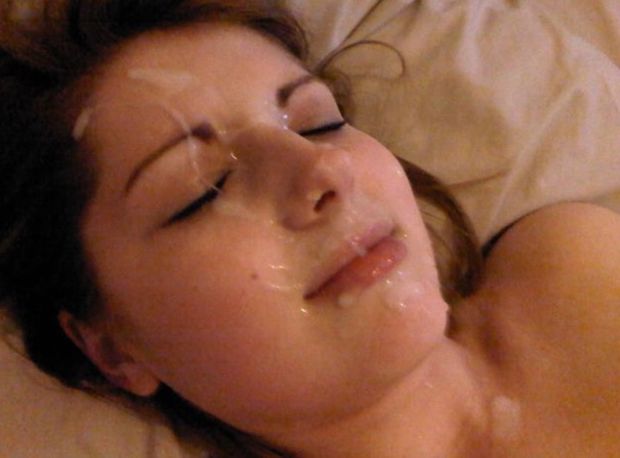 Facial in bed