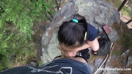 Naughty Girlfriend Gets Fucked And Cummed In The Woods