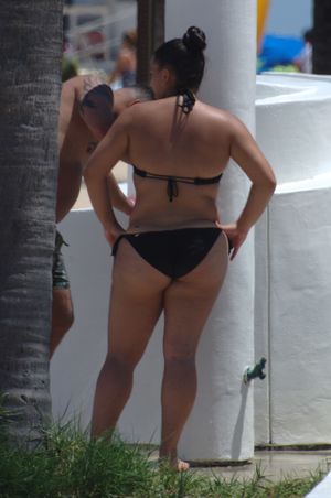Thick Momma in Bikini