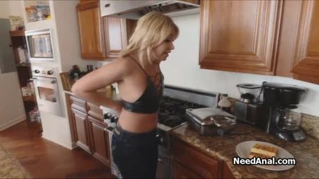 Butt plug anal prank with gf