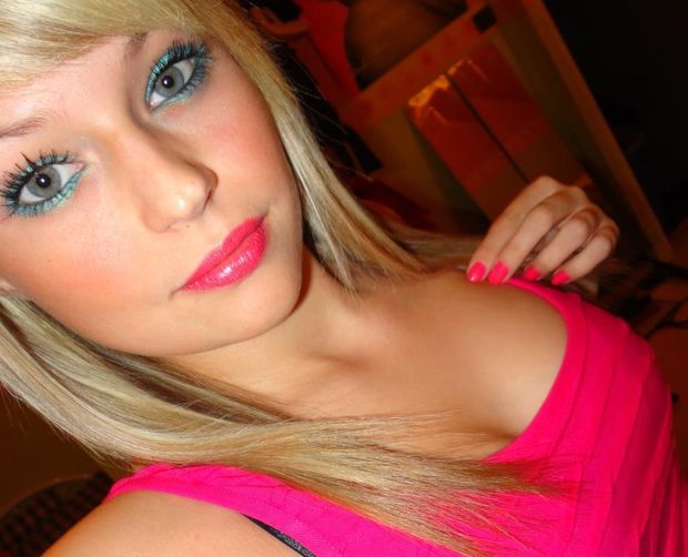 blonde tits