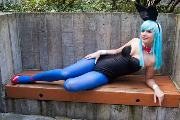 Sydabee cosplaying