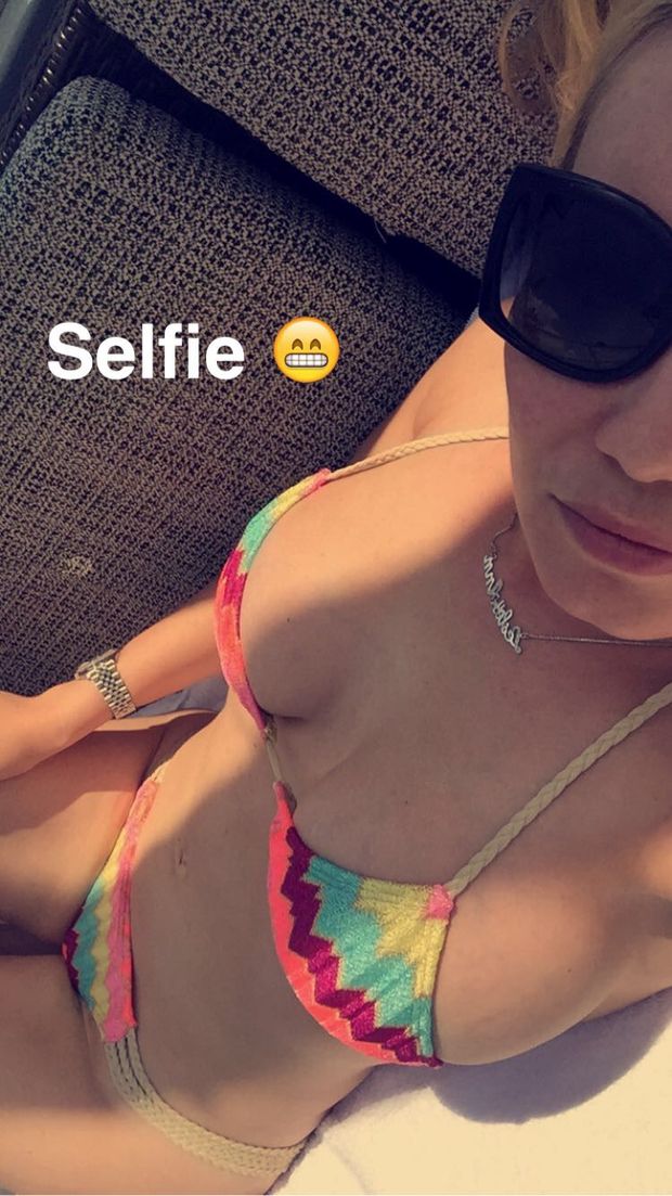 lesley-ann-poppe-naakt-snapchat-8