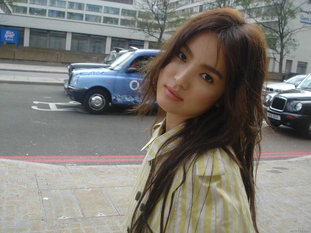 Song Hye Kyo -11/81 -5'3''- South Korean Beauty....Yum!