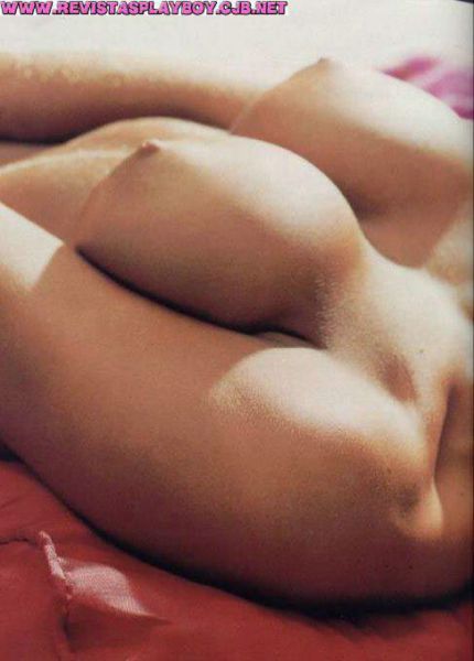 Joana Prado pelada a Feiticeira nua na Playboy de Dezembro 1999 (6)