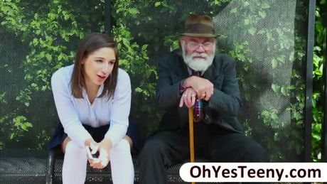 Student Abella encounters a big cock guy and have outdoor sex