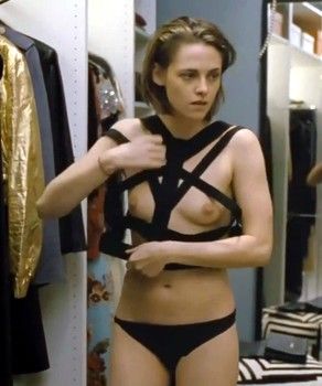 Kristen Stewart Topless in Personal Shopper