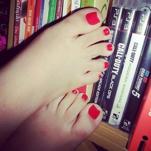 Beautiful gamer woman feet