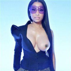 Nicki Minaj Boobs Pictures
