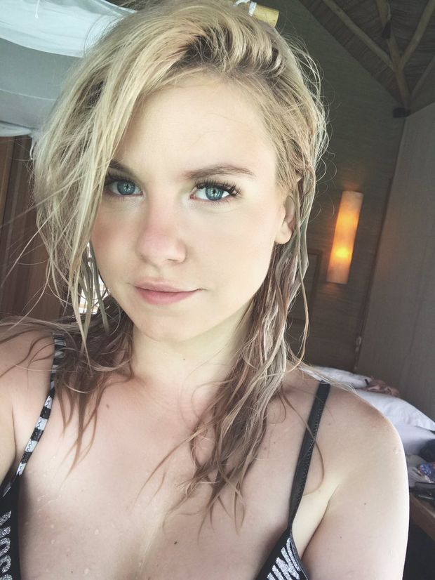 German YouTuber Kelly MissesVlog