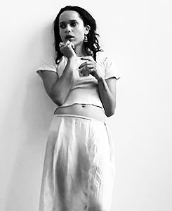 Zoe Kravitz - 12/88 -5'1''- Petite Beauty....Kiss! Kiss!