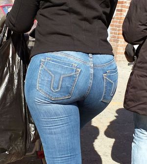 Curvy ass in jeans