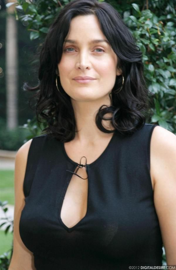 Carrie-Anne Moss