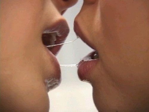 kiss image