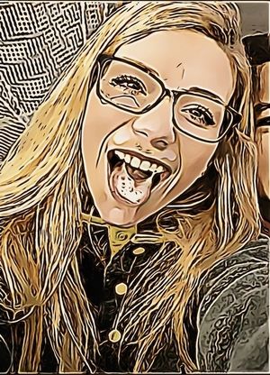 Blonde bitch's selfie with cum in mouth